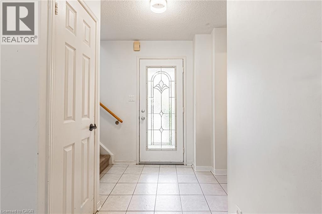 487 Taylor Crescent, Burlington, Ontario  L7L 6G2 - Photo 5 - 40787586