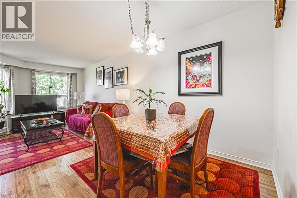 487 Taylor Crescent, Burlington, Ontario  L7L 6G2 - Photo 9 - 40787586