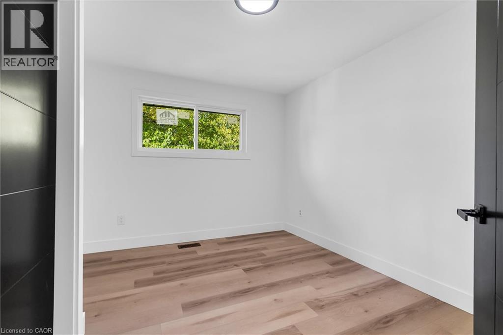 39 Grandfield Street, Hamilton, Ontario L8T 2H1 - Photo 22 - 40787373