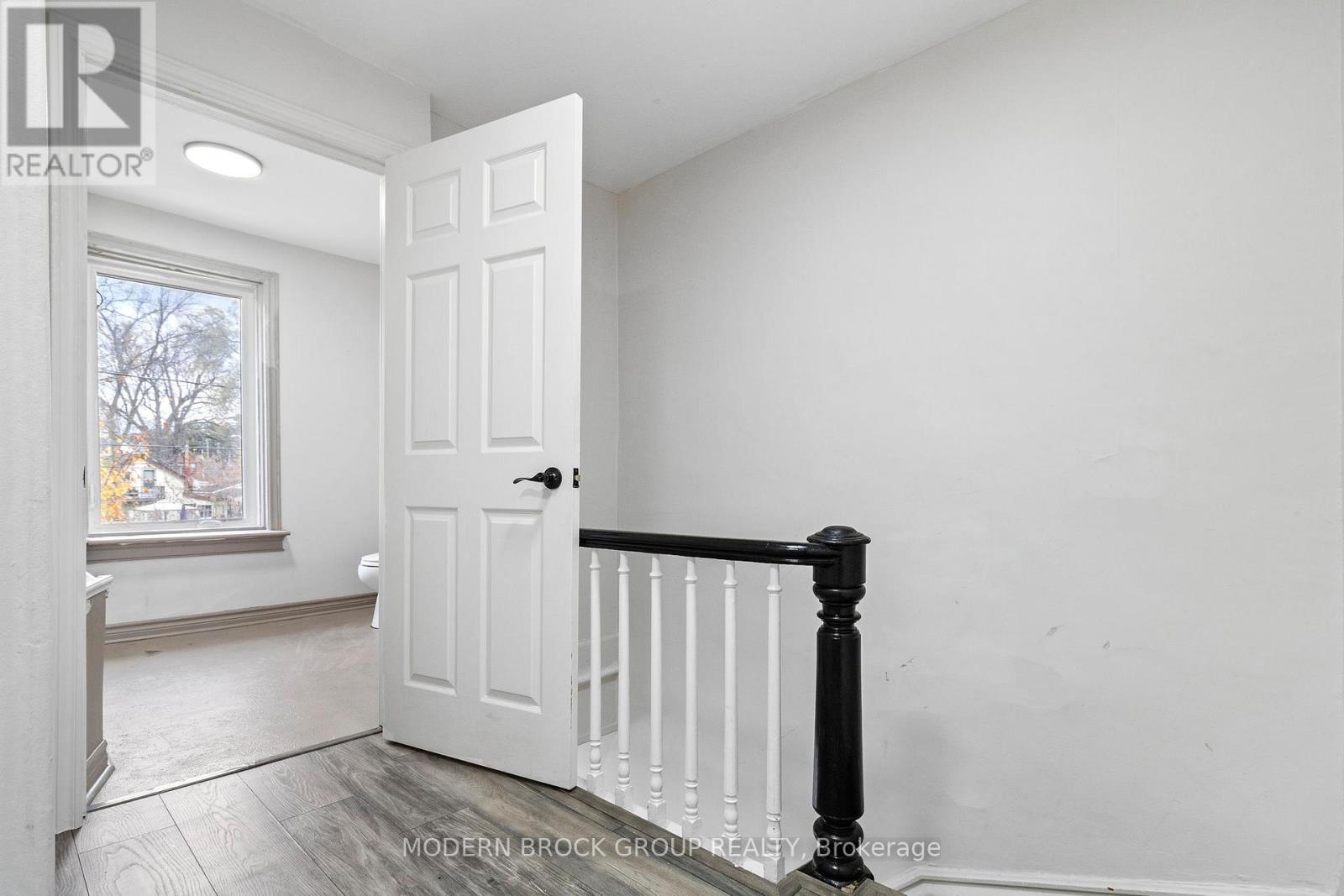 16 Tunnel Avenue, Brockville, Ontario K6V 4S6 - Photo 20 - X12534638