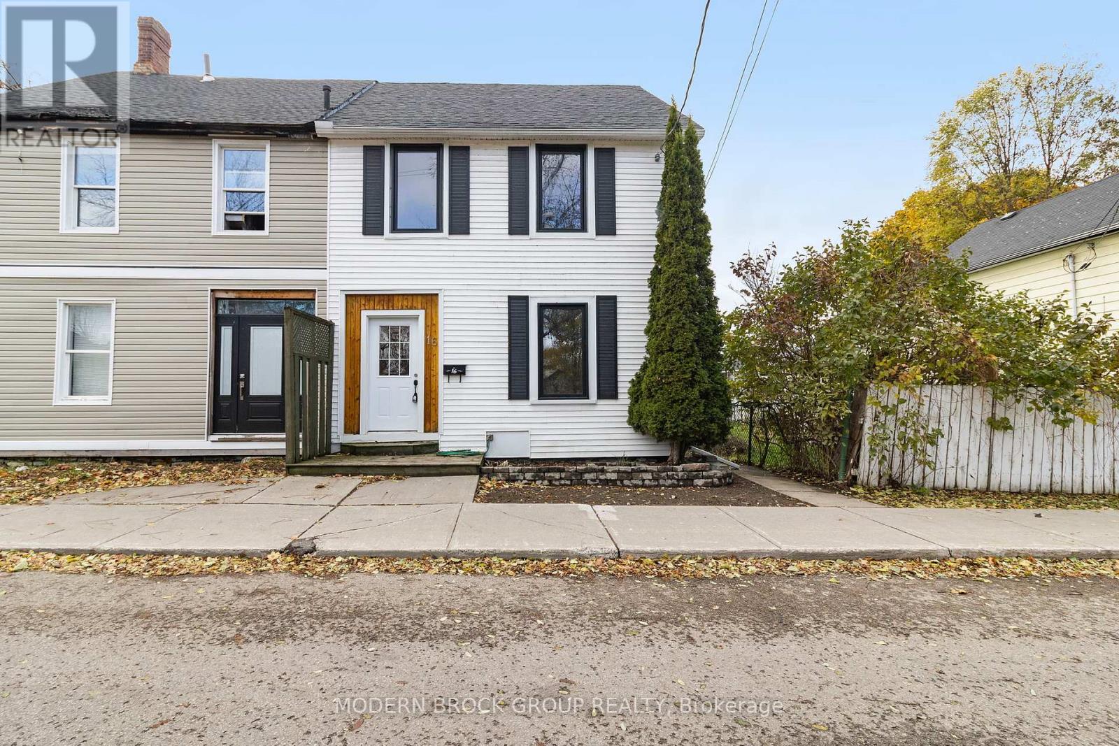 16 Tunnel Avenue, Brockville, Ontario K6V 4S6 - Photo 4 - X12534638