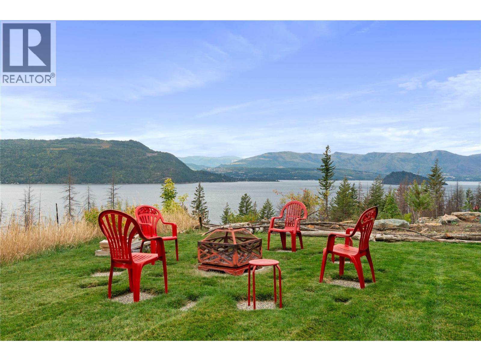 5208 Celista Place, Celista, British Columbia