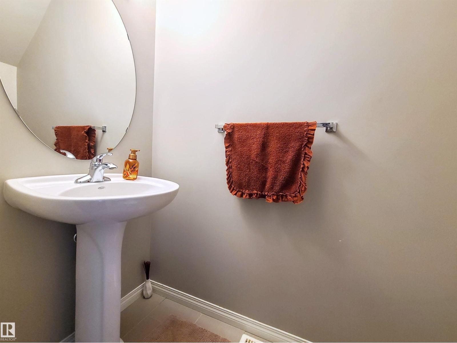 448 Hemmingway Rd Nw Nw, Edmonton, Alberta  T6M 0M5 - Photo 10 - E4465406