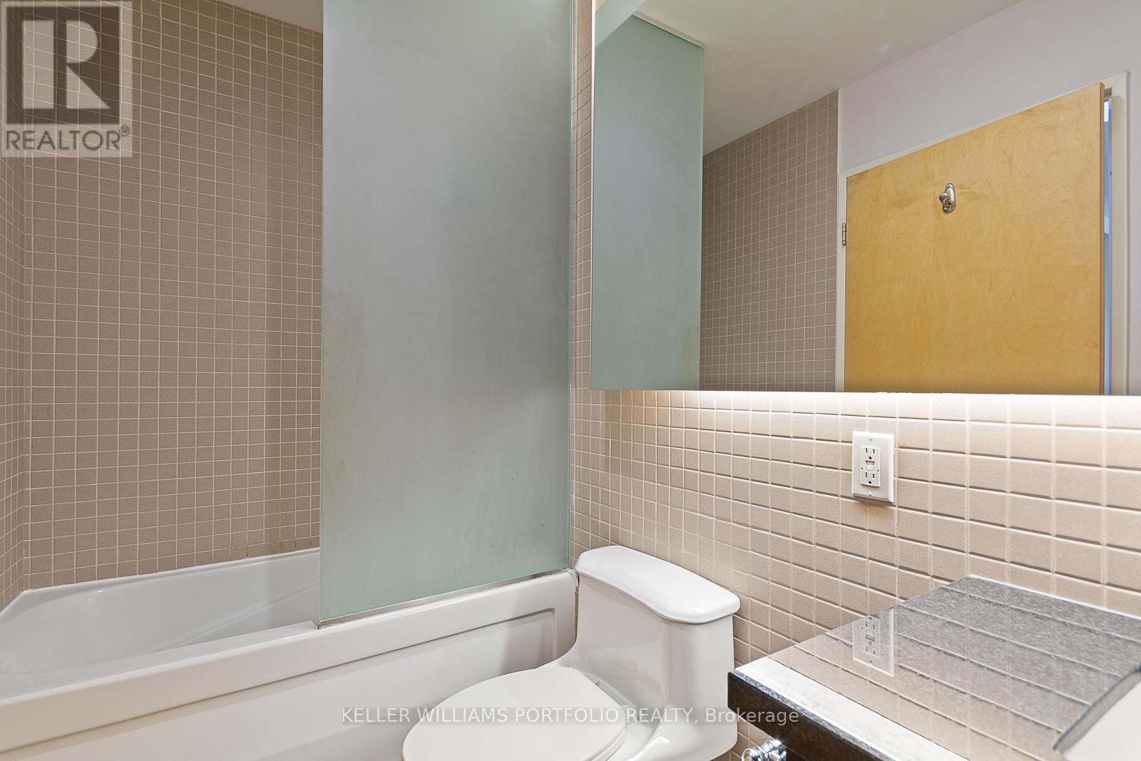 1224 - 1 Shaw Street, Toronto, Ontario  M6K 0A1 - Photo 9 - C12534726