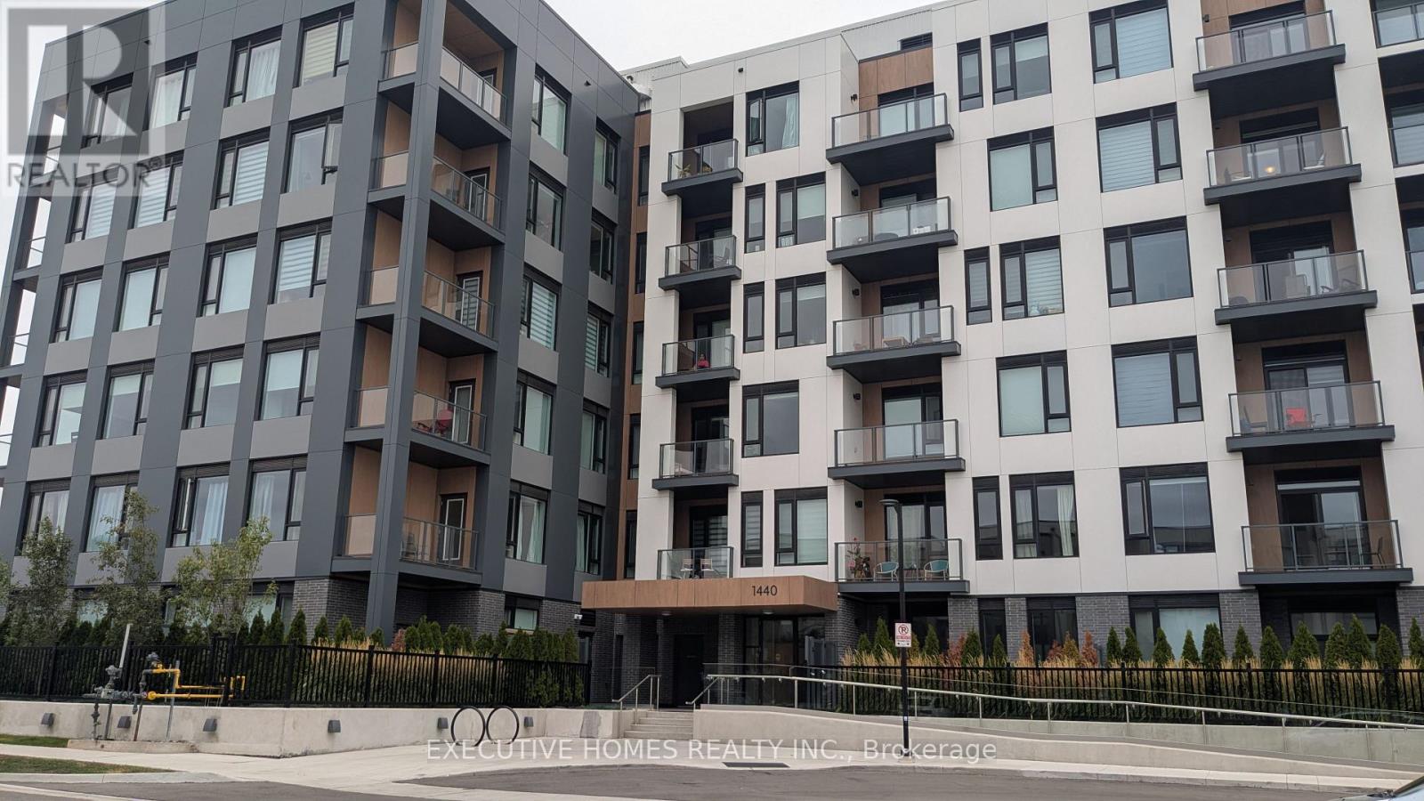 203 - 1440 CLARRIAGE COURT, Milton, Ontario