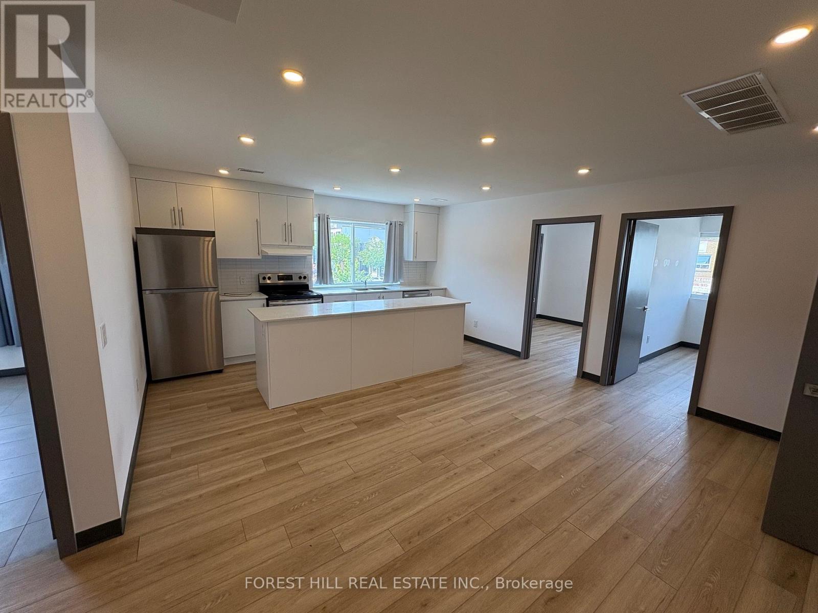 2 - 2879 DANFORTH AVENUE, Toronto, Ontario