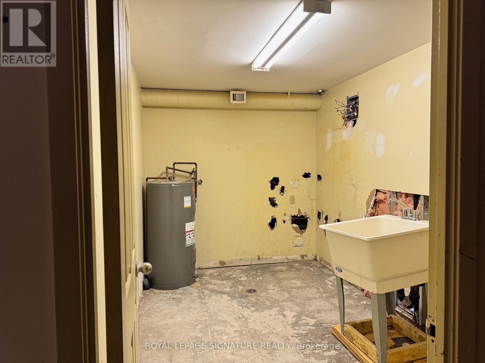 Unit 1b - 801 Dundas Street E, Mississauga, Ontario  L6Y 1G9 - Photo 10 - W12515182