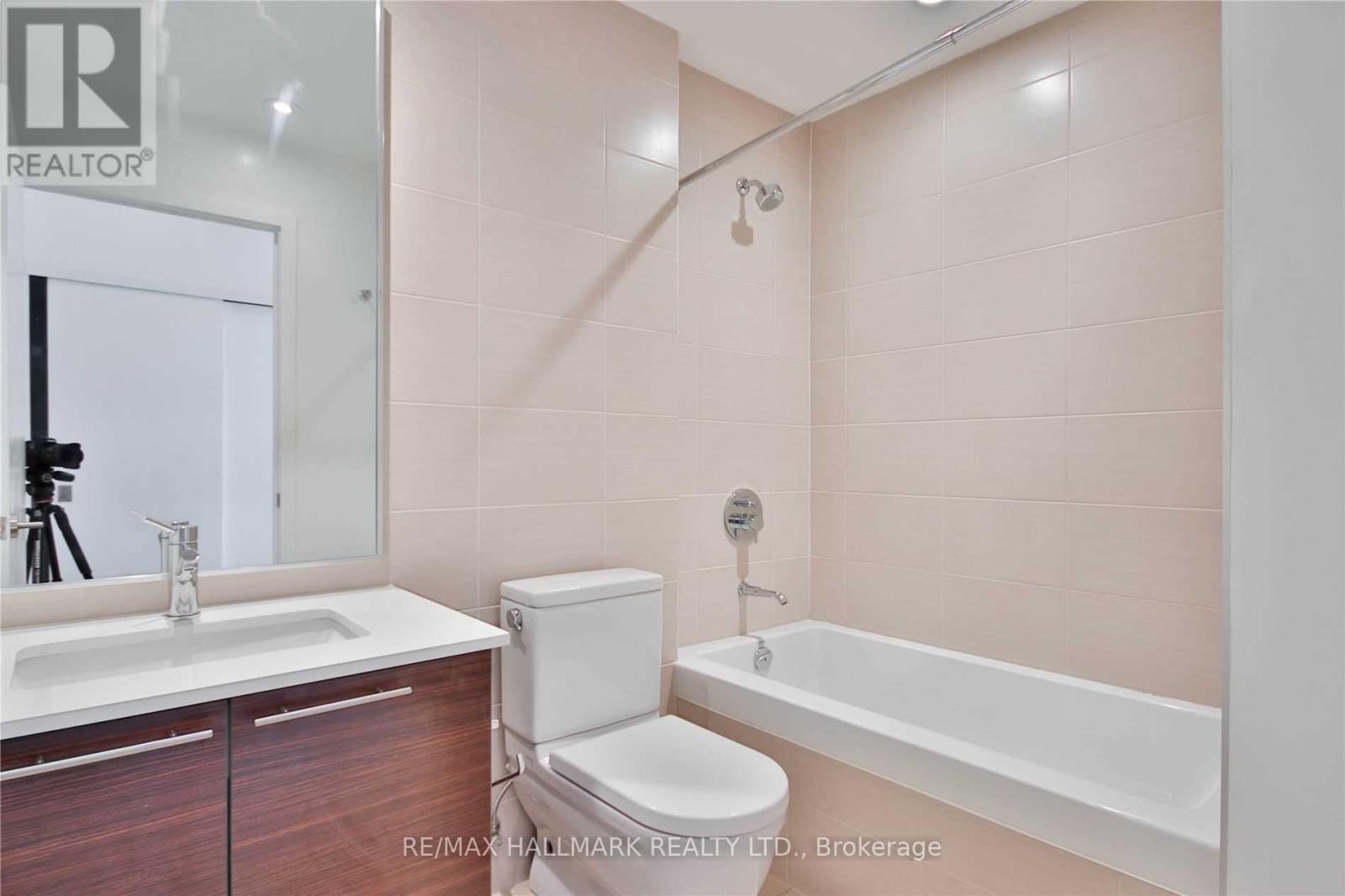 418 - 1 Market Street, Toronto, Ontario  M5E 0A2 - Photo 6 - C12523130