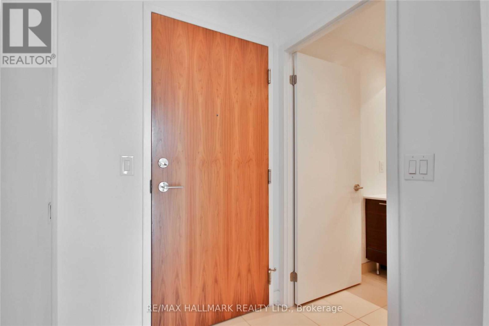 418 - 1 Market Street, Toronto, Ontario  M5E 0A2 - Photo 5 - C12523130