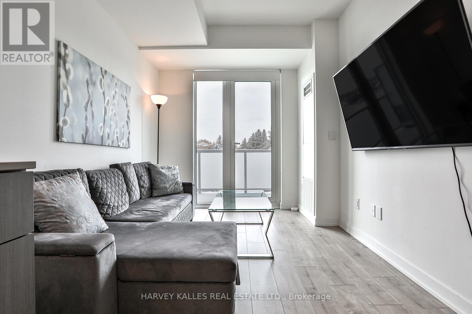 338 - 215 Lakeshore Road W, Mississauga, Ontario  L5H 1G5 - Photo 12 - W12532928