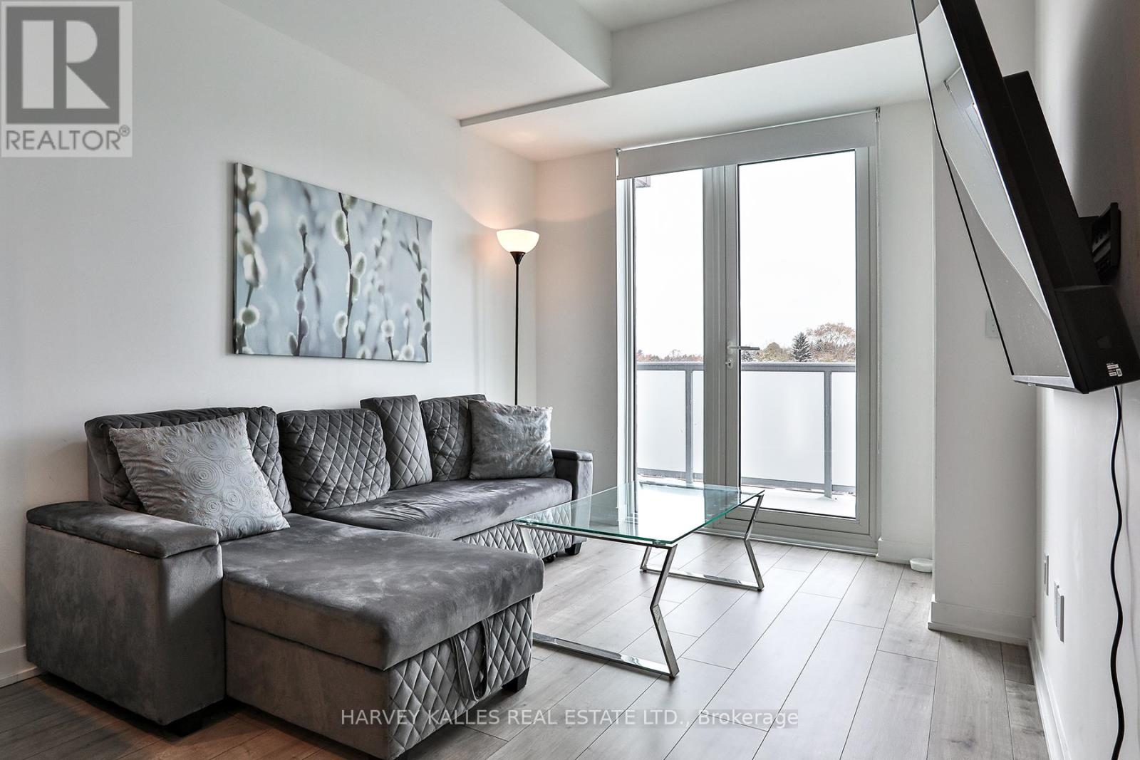 338 - 215 Lakeshore Road W, Mississauga, Ontario  L5H 1G5 - Photo 9 - W12532928