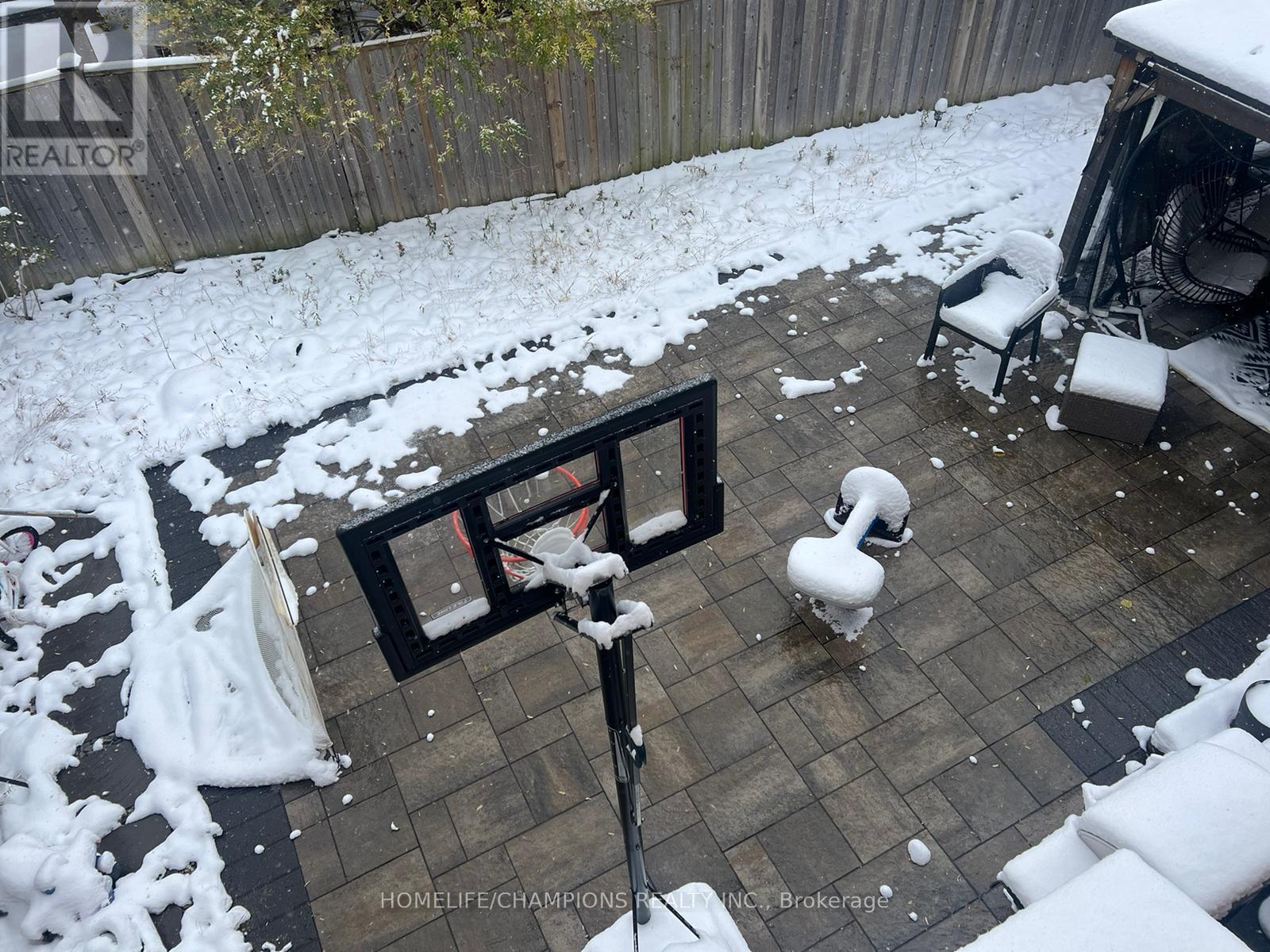 23 Durhamview Crescent, Whitchurch-Stouffville, Ontario  L4A 1H4 - Photo 10 - N12534740