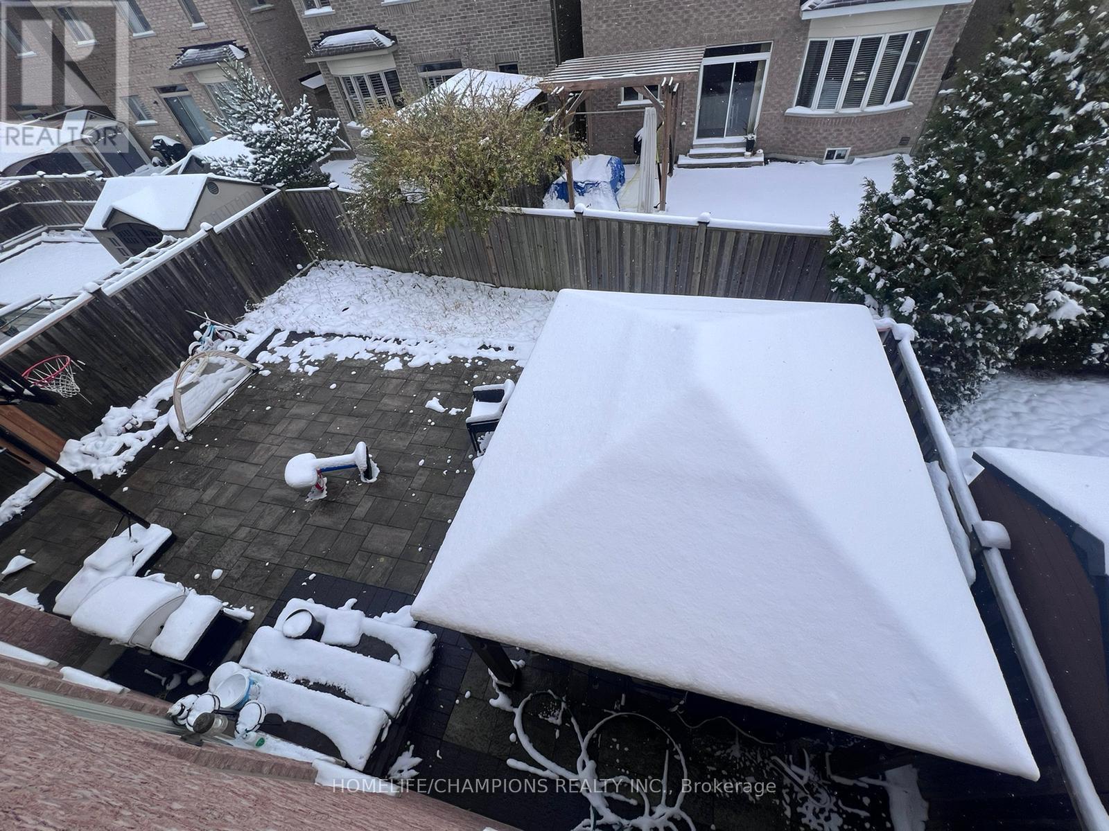 23 Durhamview Crescent, Whitchurch-Stouffville, Ontario  L4A 1H4 - Photo 11 - N12534740