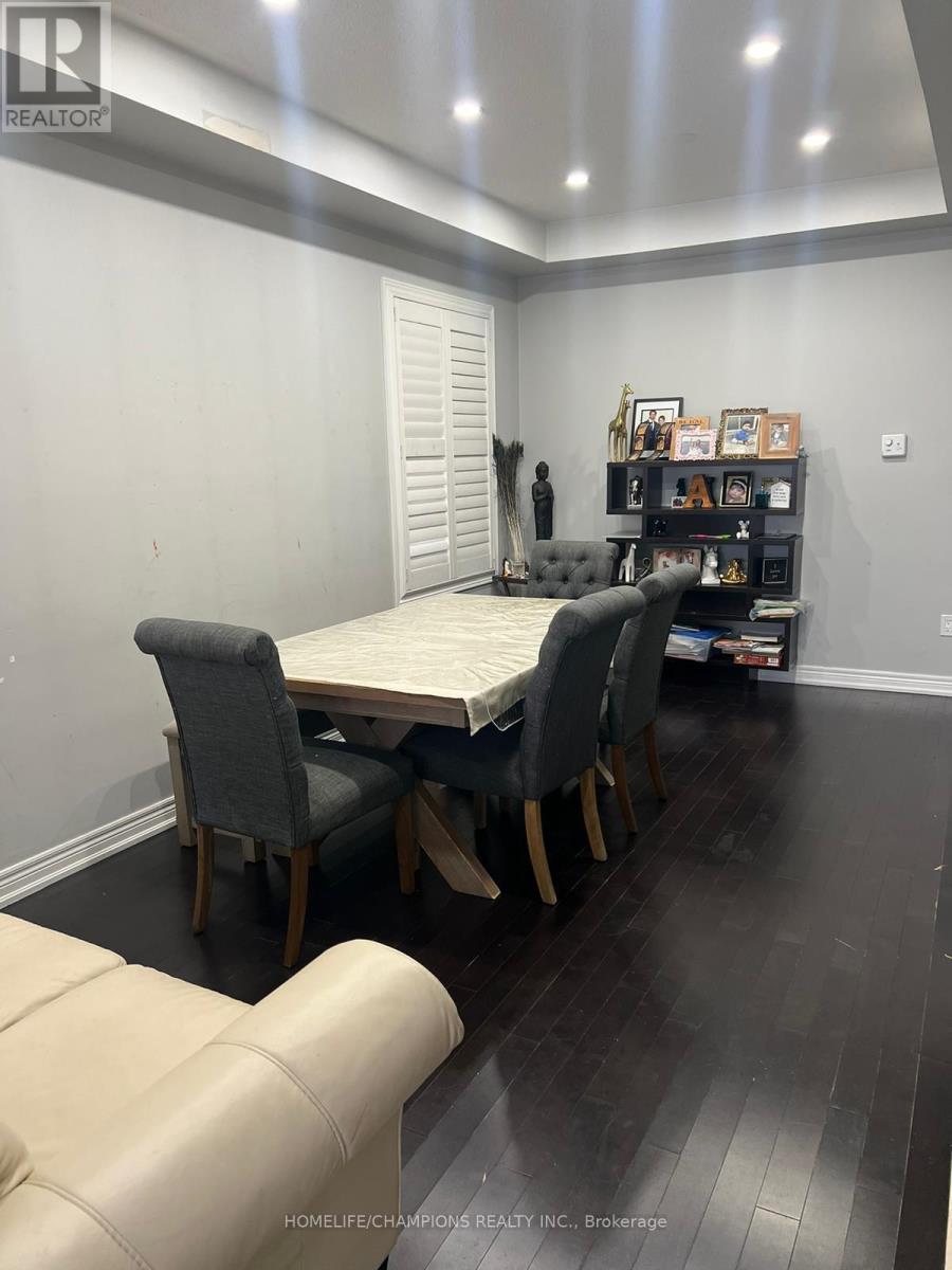 23 Durhamview Crescent, Whitchurch-Stouffville, Ontario  L4A 1H4 - Photo 7 - N12534740