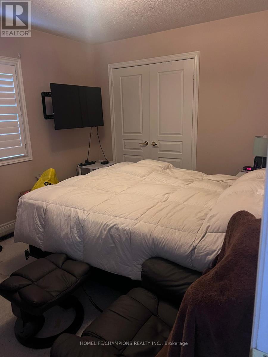 23 Durhamview Crescent, Whitchurch-Stouffville, Ontario  L4A 1H4 - Photo 8 - N12534740