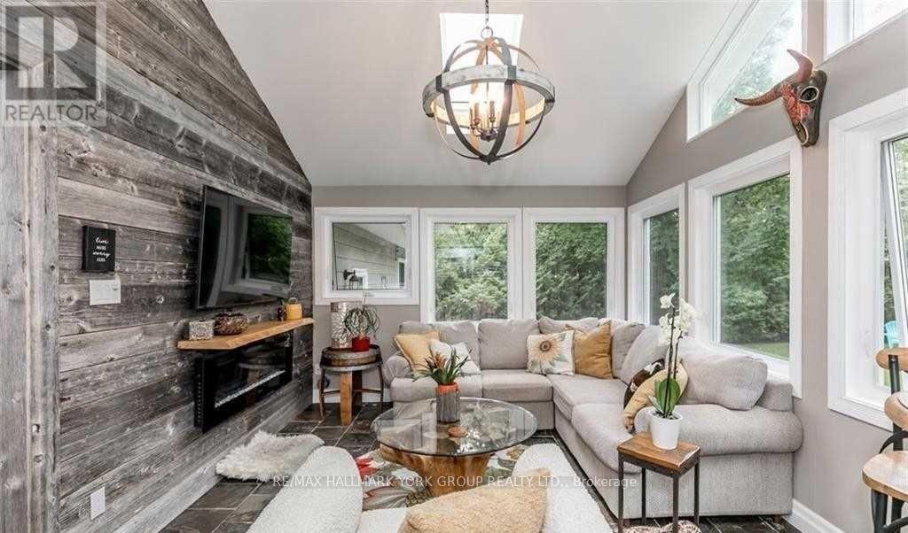 52 Birchwood Trail, Wasaga Beach, Ontario  L9Z 1B1 - Photo 11 - S12534742