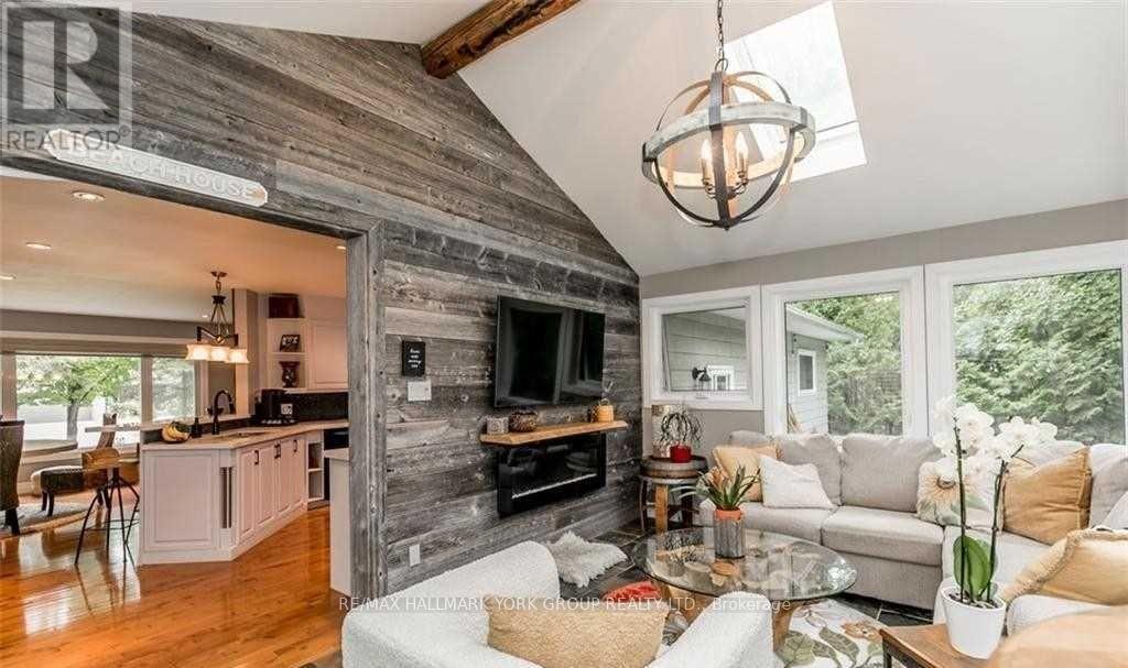 52 Birchwood Trail, Wasaga Beach, Ontario  L9Z 1B1 - Photo 12 - S12534742