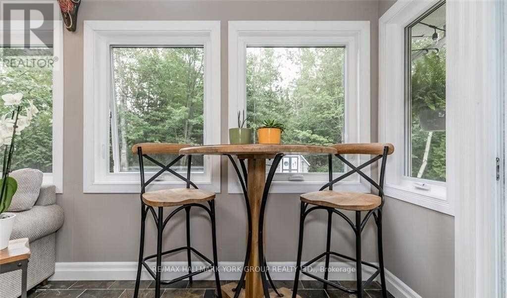 52 Birchwood Trail, Wasaga Beach, Ontario  L9Z 1B1 - Photo 14 - S12534742