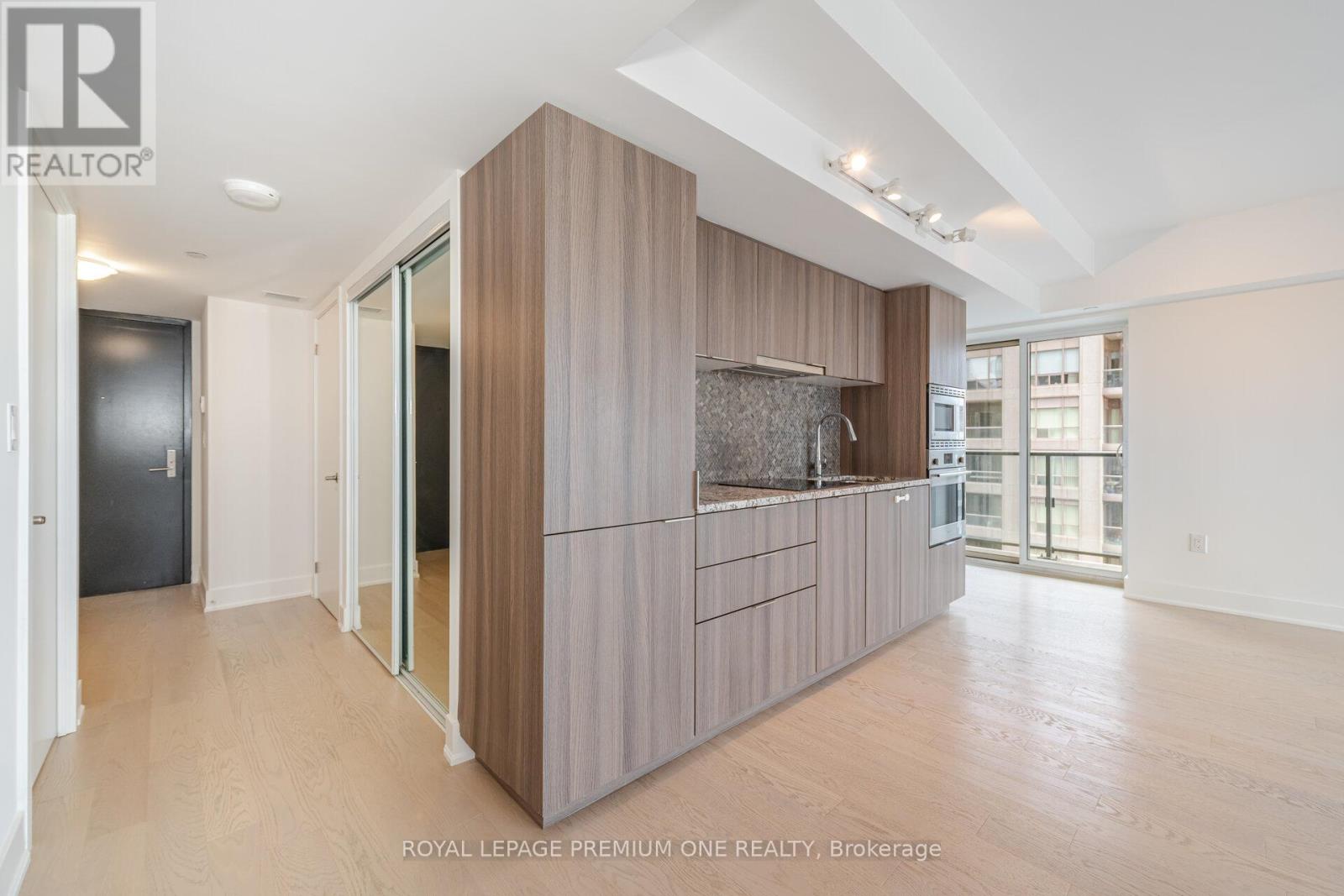 2607 - 955 Bay Street, Toronto, Ontario  M5S 0C6 - Photo 9 - C12521214