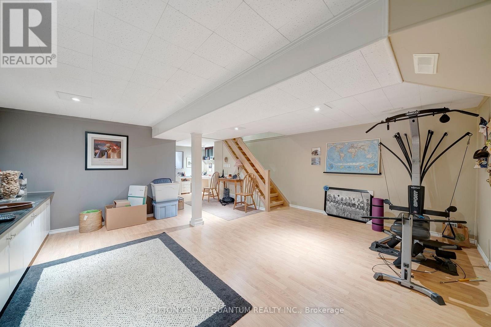 1224 Fairdale Drive, Mississauga, Ontario  L5C 1K4 - Photo 20 - W12534648