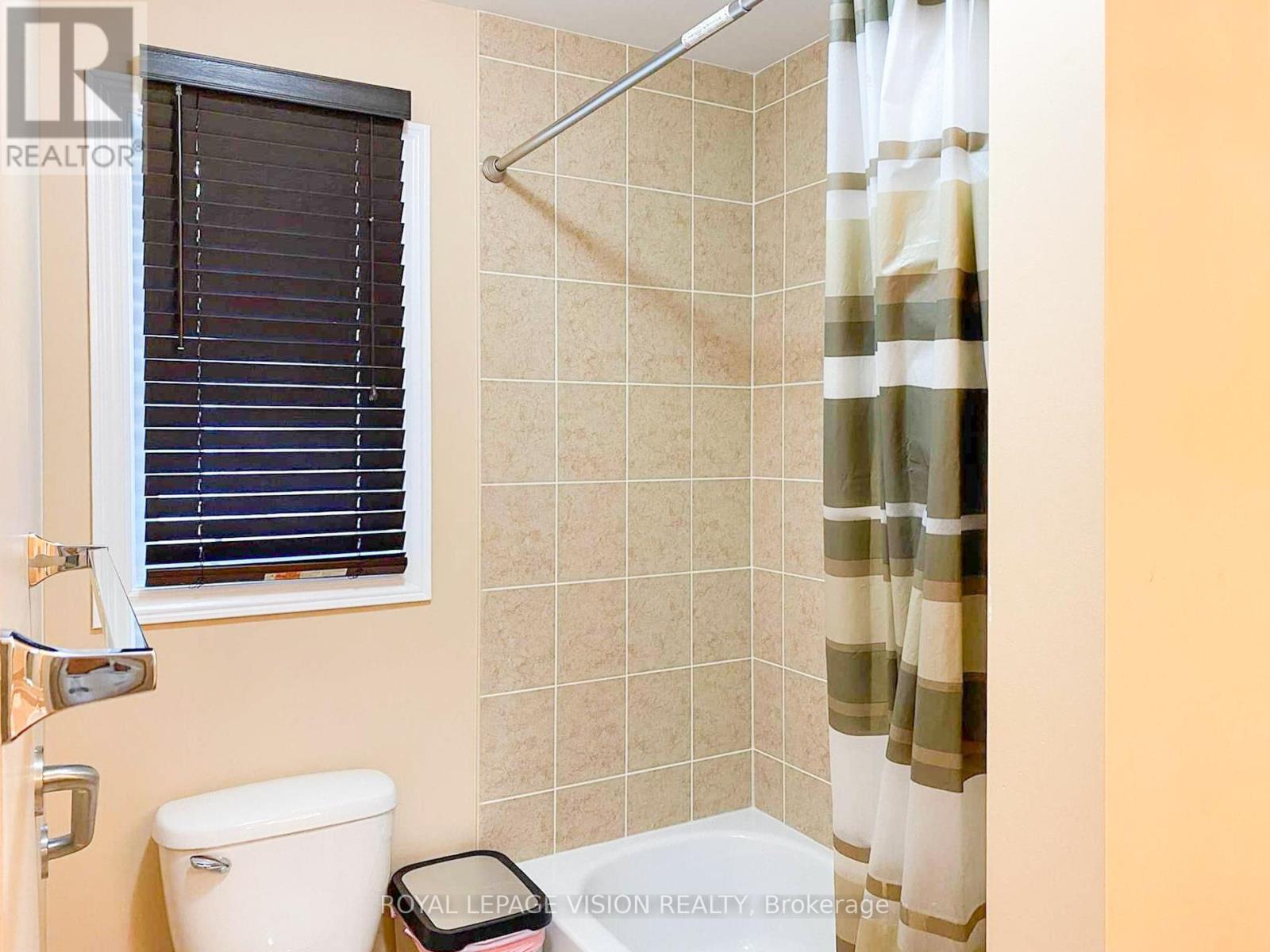 7429 Saint Barbara Boulevard, Mississauga, Ontario  L5W 0G3 - Photo 15 - W12534654