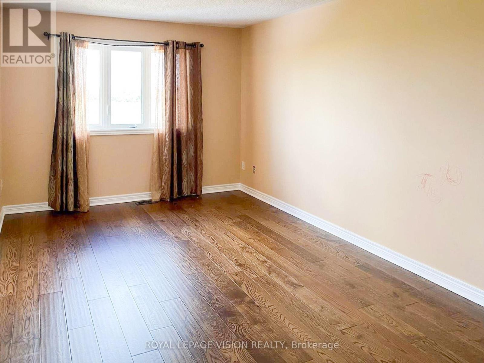 7429 Saint Barbara Boulevard, Mississauga, Ontario  L5W 0G3 - Photo 18 - W12534654