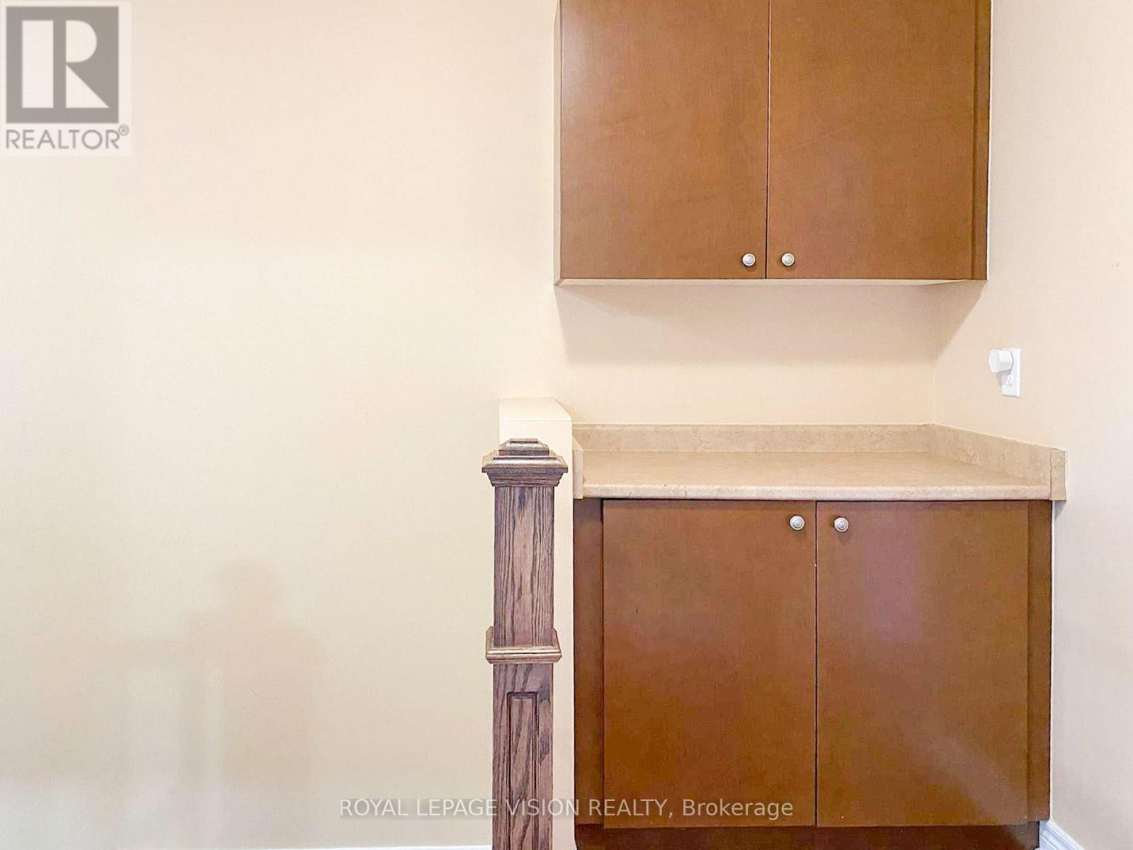 7429 Saint Barbara Boulevard, Mississauga, Ontario  L5W 0G3 - Photo 19 - W12534654