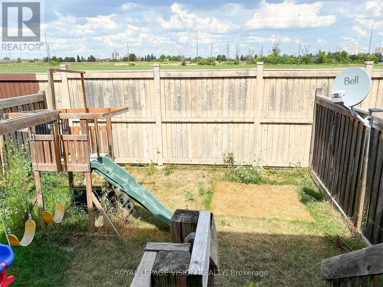 7429 Saint Barbara Boulevard, Mississauga, Ontario  L5W 0G3 - Photo 20 - W12534654