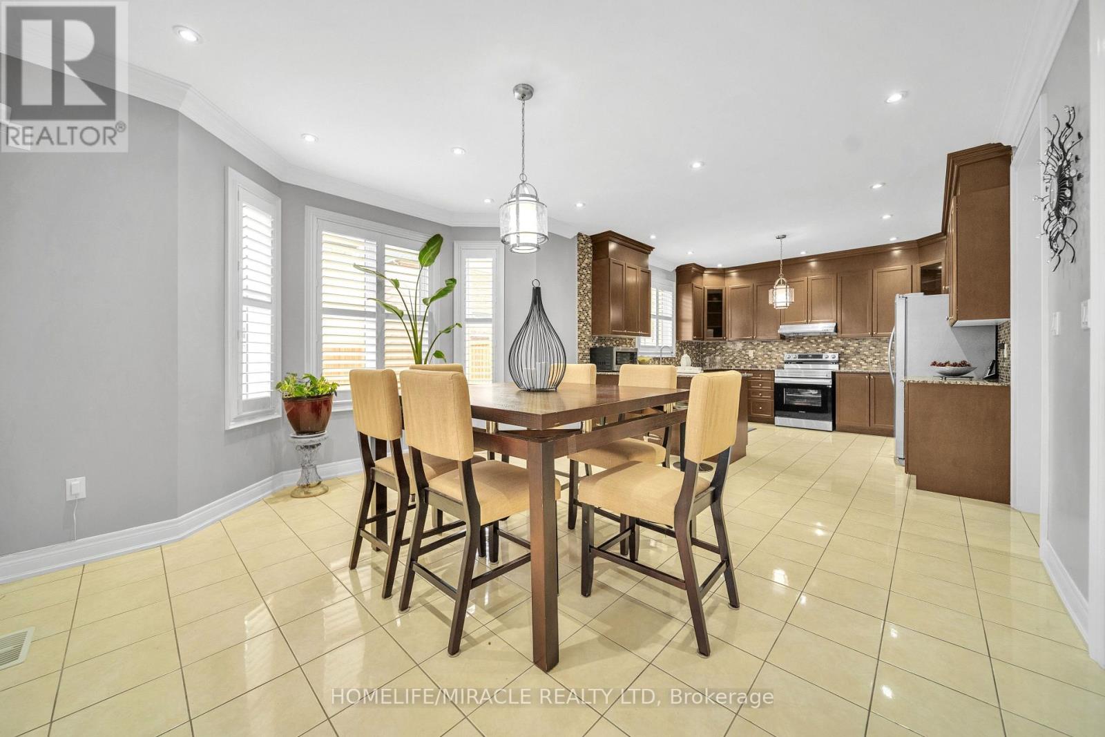 24 Haywood Drive, Brampton, Ontario  L6X 0W1 - Photo 14 - W12534674