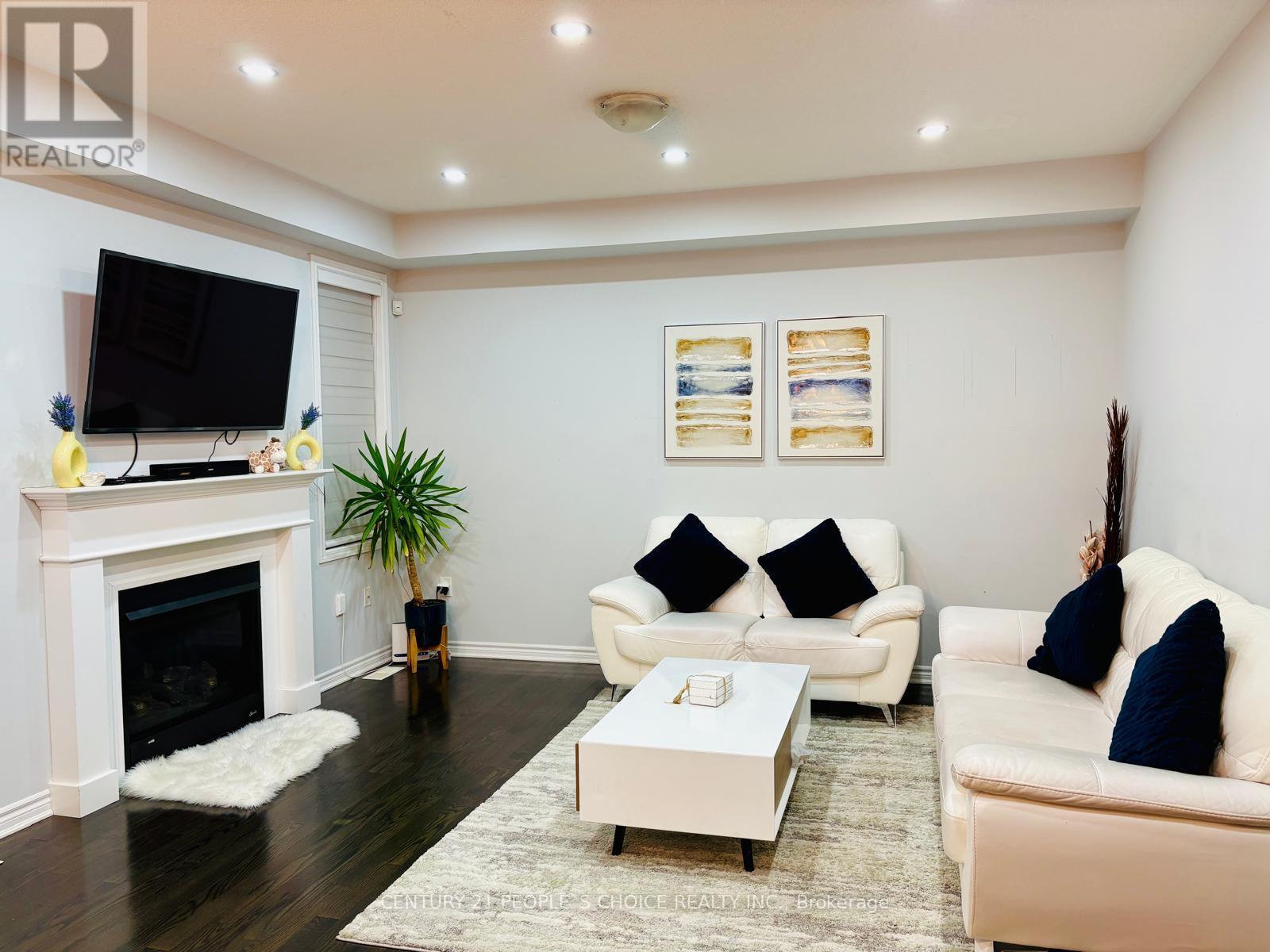 76 Leadenhall Drive, Brampton, Ontario  L7A 0B2 - Photo 4 - W12534690