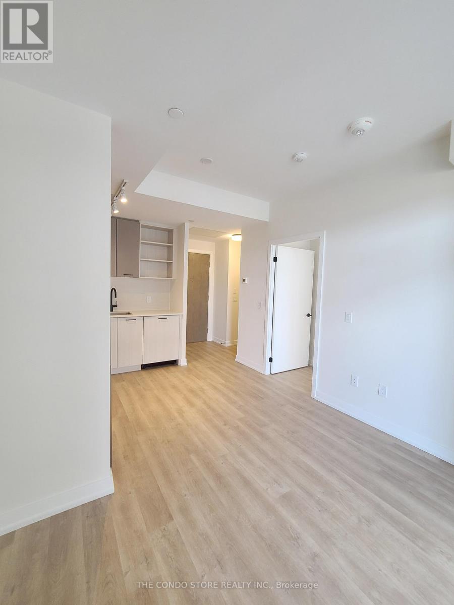 203 - 2300 St. Clair Avenue W, Toronto, Ontario  M6N 1K8 - Photo 7 - W12534718