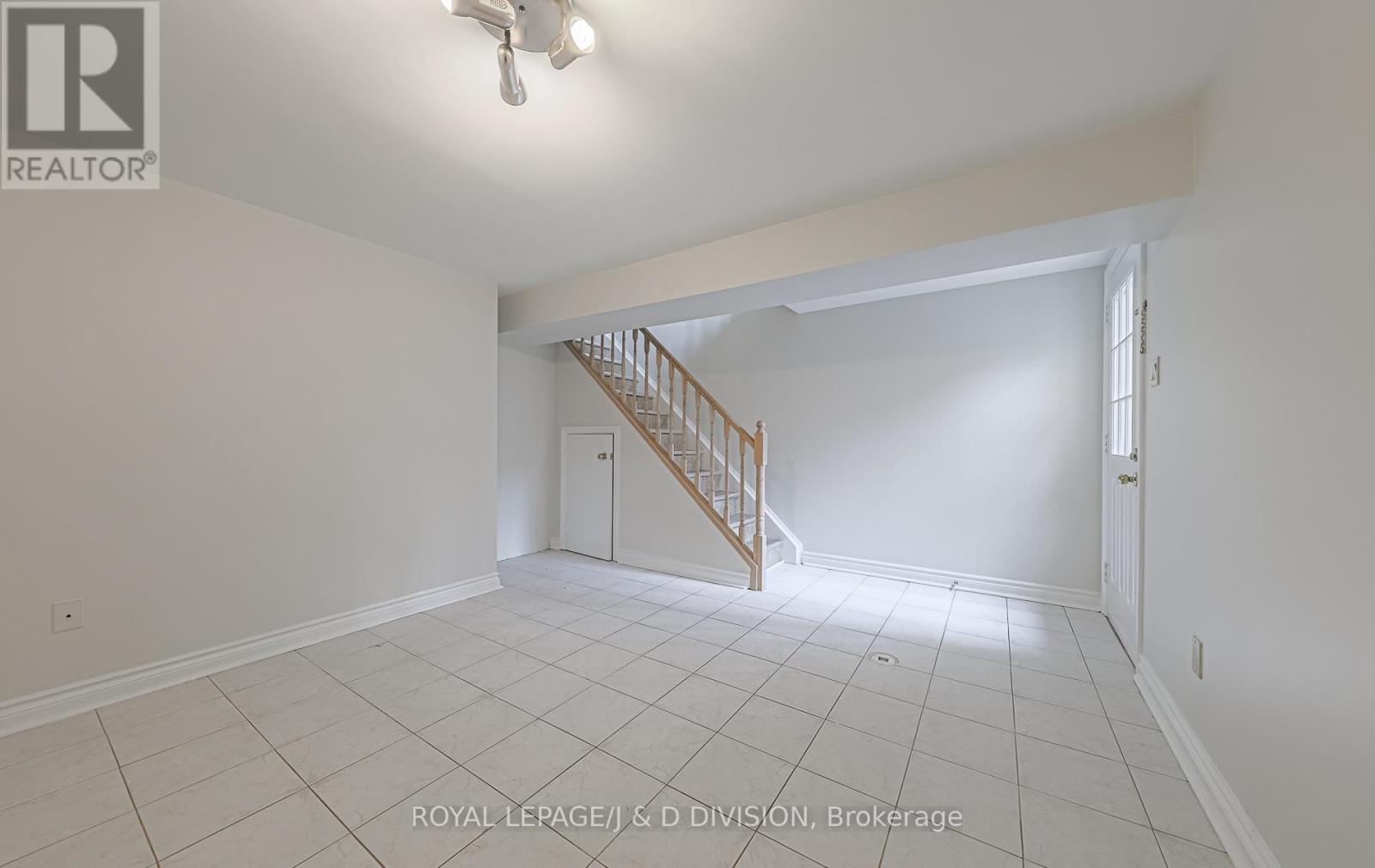 Main - 484 Concord Avenue, Toronto, Ontario  M6H 2P8 - Photo 17 - W12534724