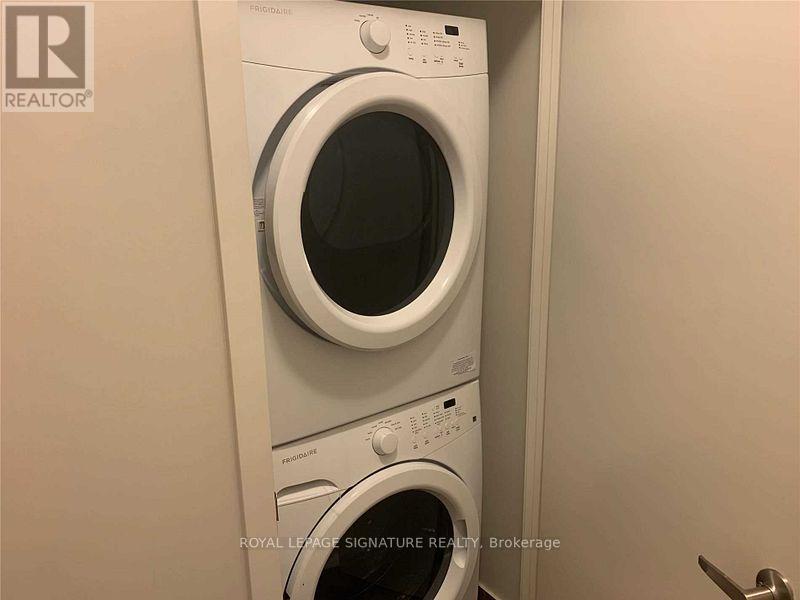 2205 - 2550 Eglinton Avenue W, Mississauga, Ontario  L5M 0Y2 - Photo 6 - W12534734