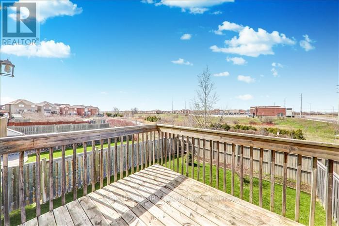 (Main) - 28 Birch Lake Court, Brampton, Ontario  L6P 3M6 - Photo 14 - W12534736