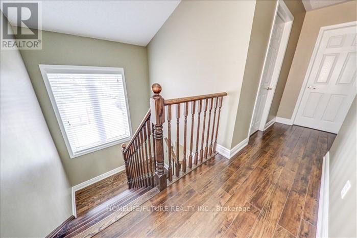 (Main) - 28 Birch Lake Court, Brampton, Ontario  L6P 3M6 - Photo 16 - W12534736