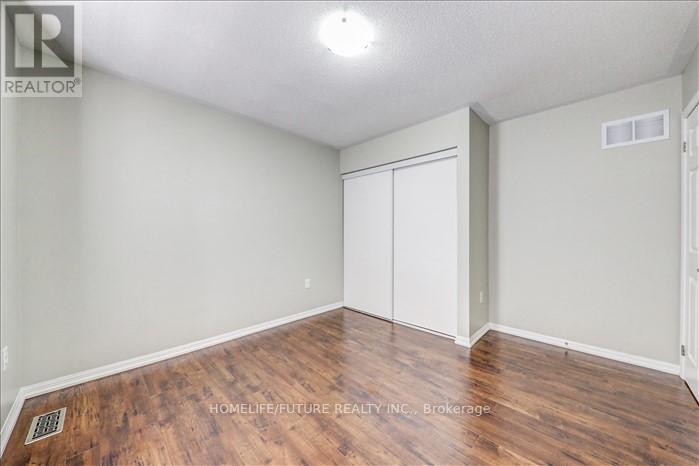 (Main) - 28 Birch Lake Court, Brampton, Ontario  L6P 3M6 - Photo 27 - W12534736