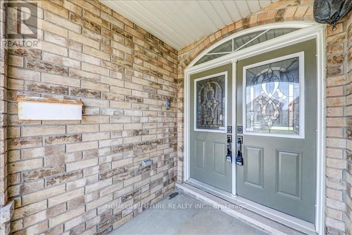 (Main) - 28 Birch Lake Court, Brampton, Ontario  L6P 3M6 - Photo 5 - W12534736