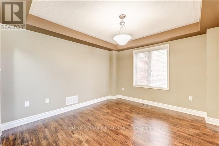 (Main) - 28 Birch Lake Court, Brampton, Ontario  L6P 3M6 - Photo 7 - W12534736