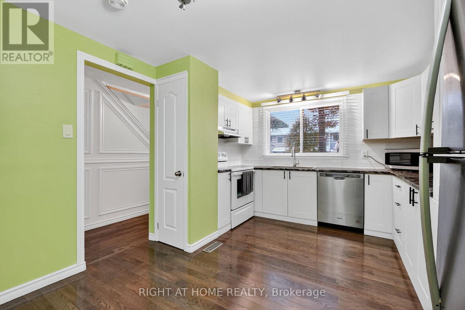 95 - 1474 Heatherington Road, Ottawa, Ontario  K1V 6S1 - Photo 7 - X12534580