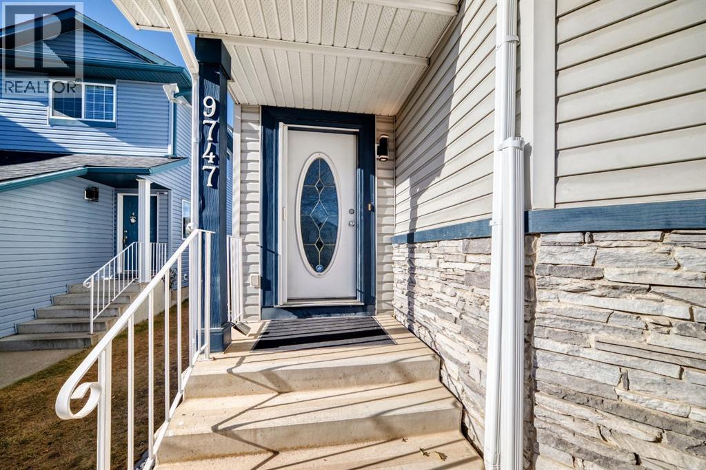 9747 Harvest Hills Link Ne, Calgary, Alberta  T5T 5T5 - Photo 2 - A2261194