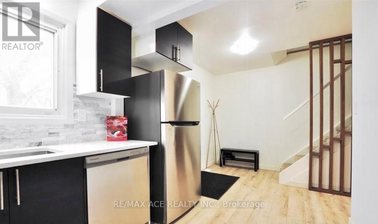 99 Toulon Crescent, London East, Ontario N5V 1J4 - Photo 10 - X12534628