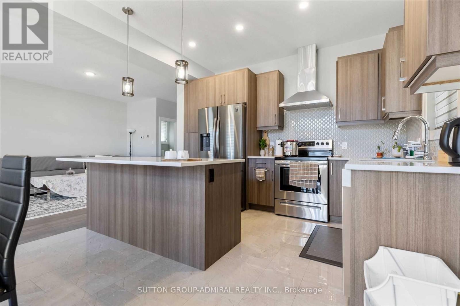 3730 Somerston Crescent, London South, Ontario  N6L 0G4 - Photo 6 - X12534634