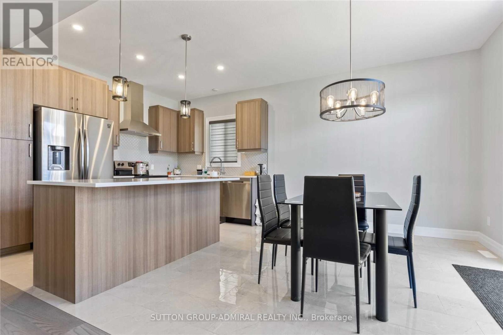 3730 Somerston Crescent, London South, Ontario  N6L 0G4 - Photo 8 - X12534634