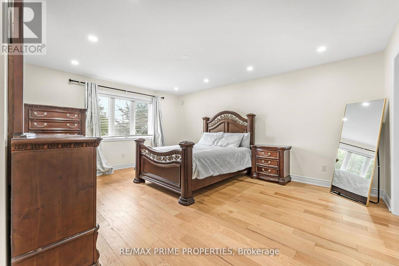 52 Clare Avenue, Welland, Ontario  L3C 0B7 - Photo 22 - X12534694