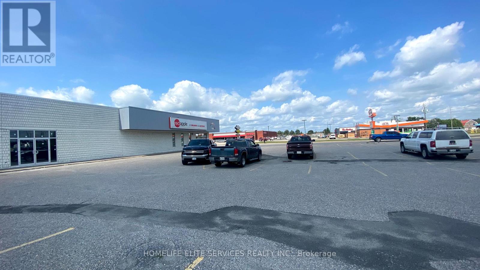 210 Front Drive, West Nipissing, Ontario  P2B 2H8 - Photo 4 - X12534706