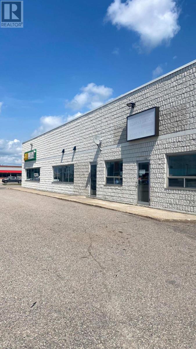 210 Front Drive, West Nipissing, Ontario  P2B 2H8 - Photo 6 - X12534706