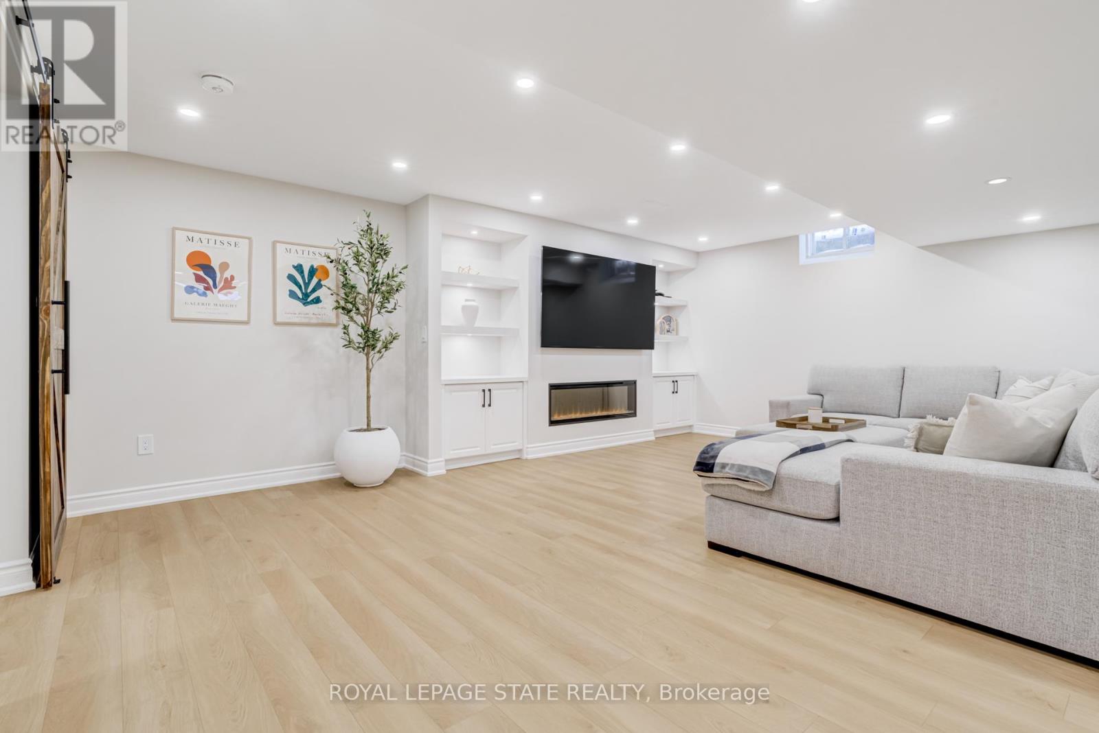 36 Irwin Avenue, Hamilton, Ontario  L9K 0E9 - Photo 36 - X12534716