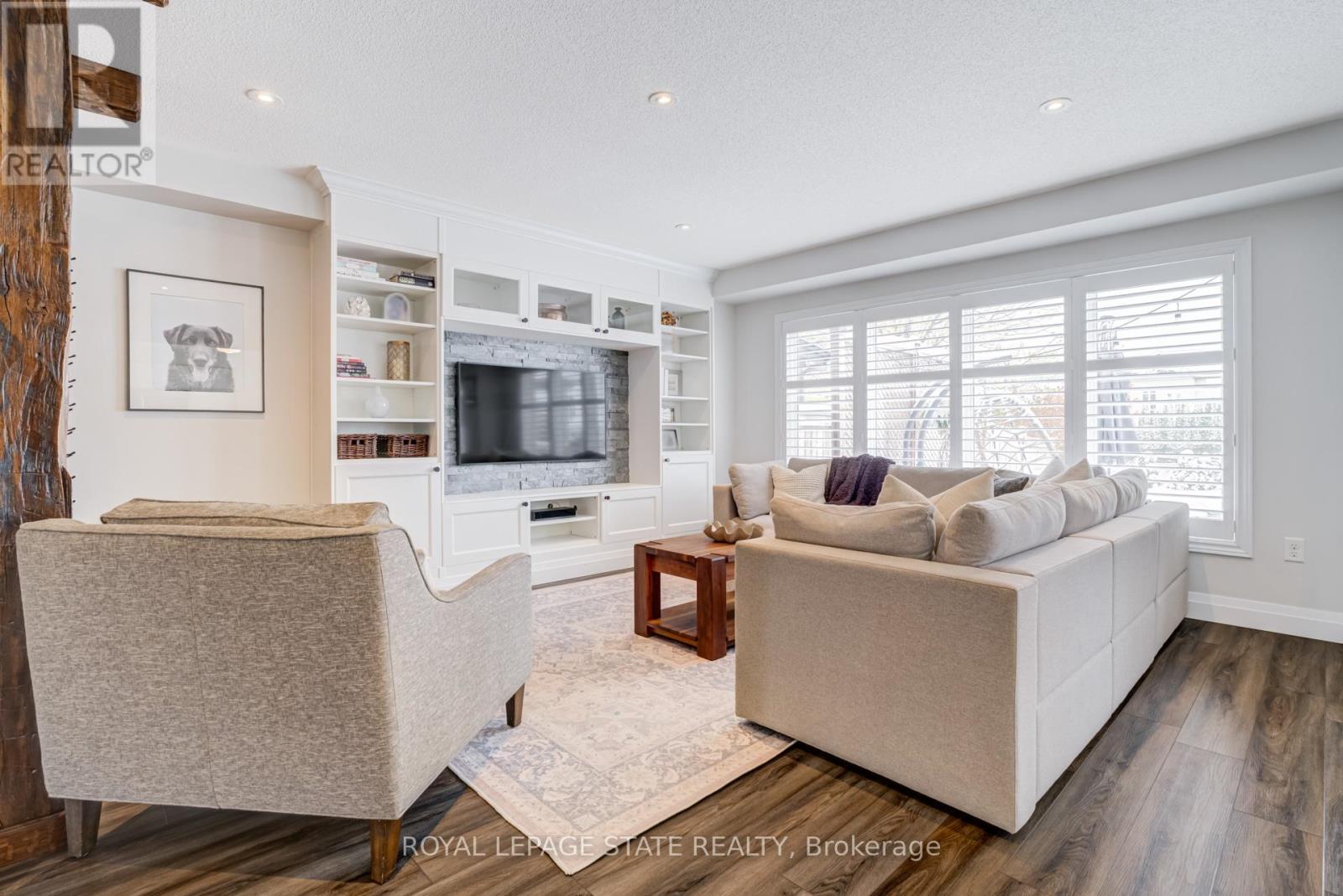 36 Irwin Avenue, Hamilton, Ontario  L9K 0E9 - Photo 8 - X12534716