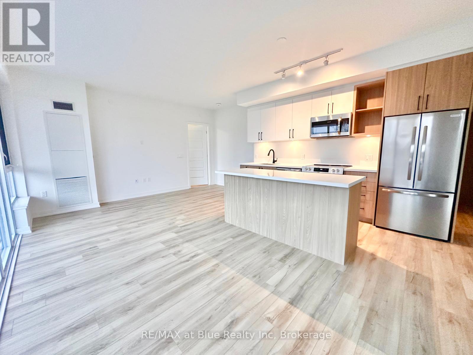 515 - 333 Sunseeker Avenue, Innisfil, Ontario  L9S 0R6 - Photo 4 - N12534584