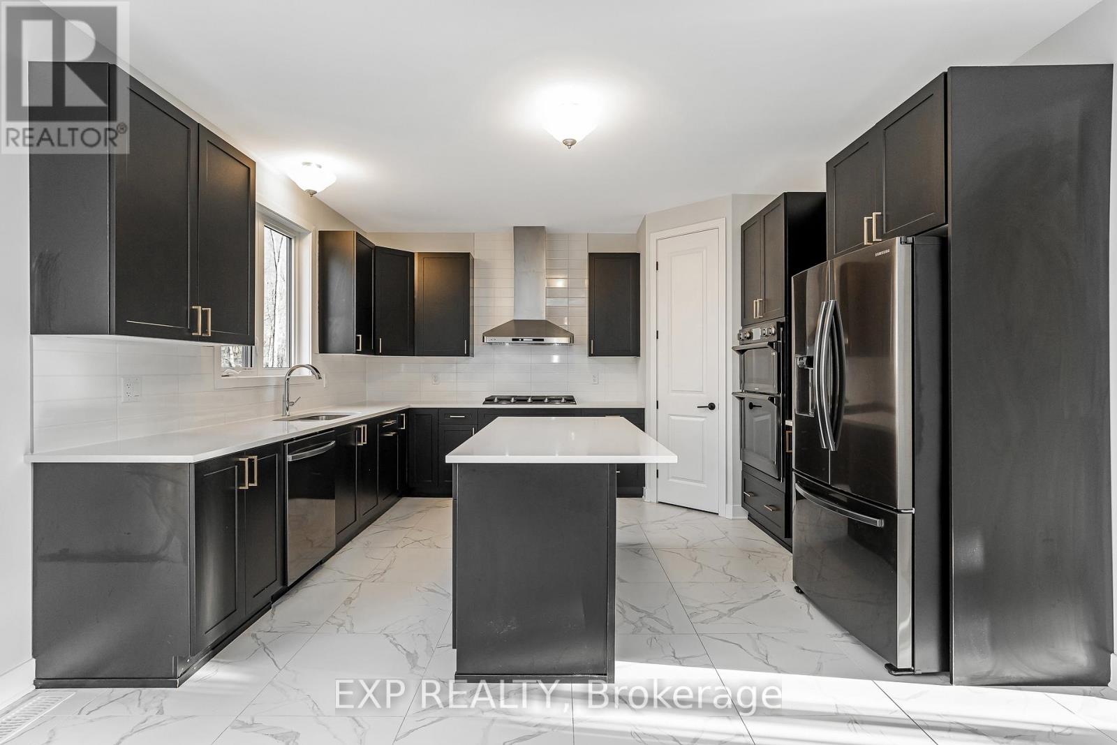 256 Antler Court, Mississippi Mills, Ontario  K0A 1A0 - Photo 16 - X12534918